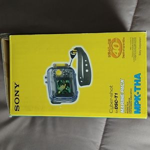 NWOT Under water Cyber-shot For DSC-T1 Marine Pack